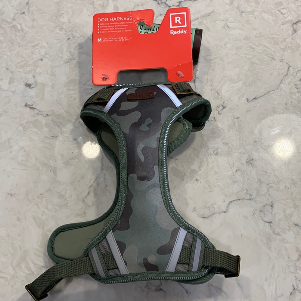 NWT Reddy Dog Harness Green Camouflage Sz LG & MD **BENEFITS ANIMAL RESCUE**